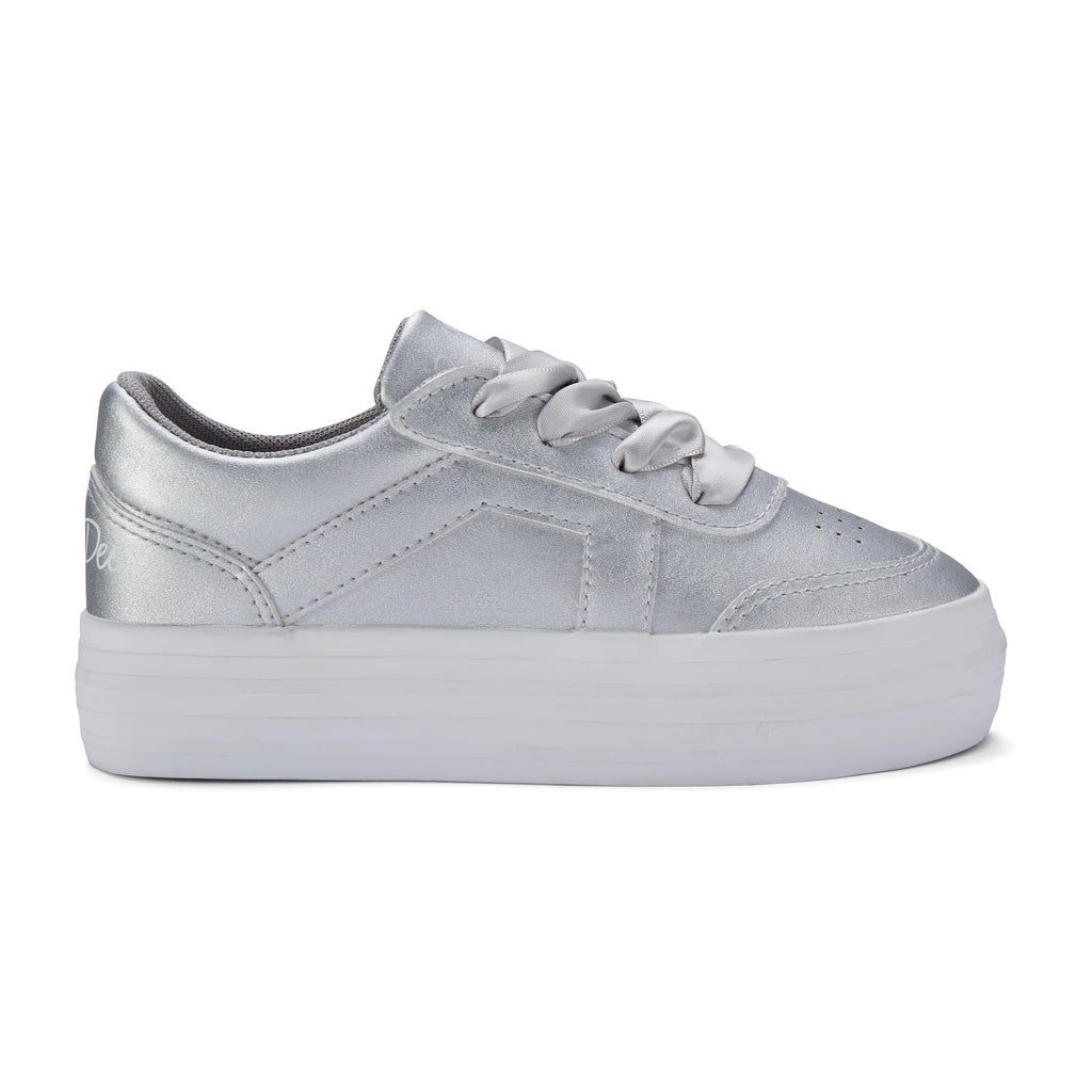 A Dee sliver trainers